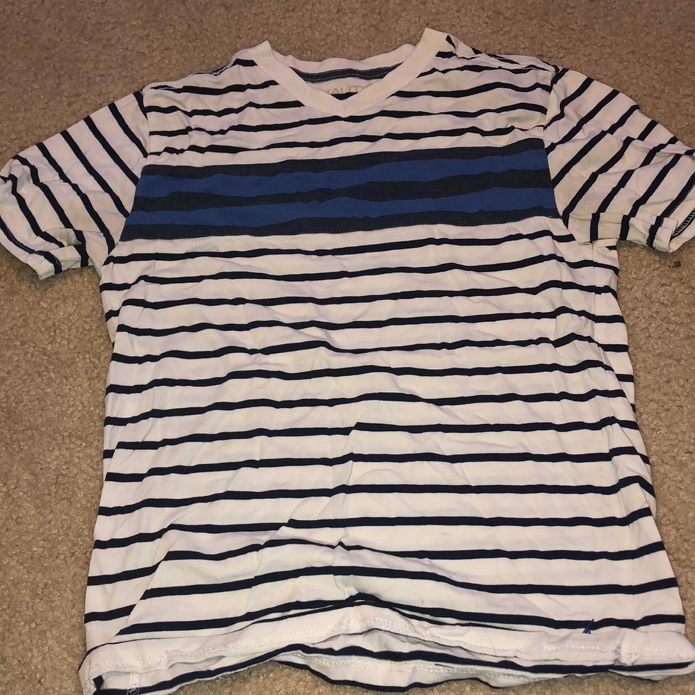 White short sleeve shirt